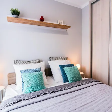 Apartamenty Homely Place - Starówka Apartman Poznań