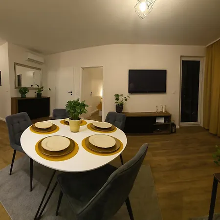 Apartamenty Homely Place - Starówka Apartman Poznań